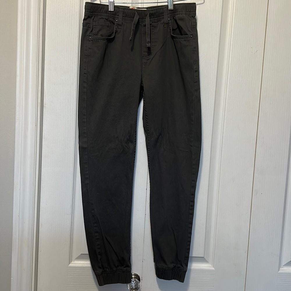 Levi’s jogger